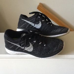 Women's Nike Flyknit Lunar 3 size 8.5